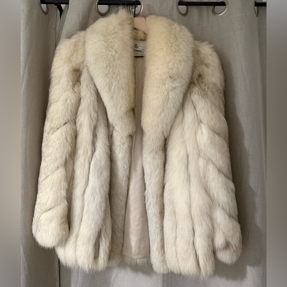 Genuine Blue Fox fur Luxurious
Fur Coat